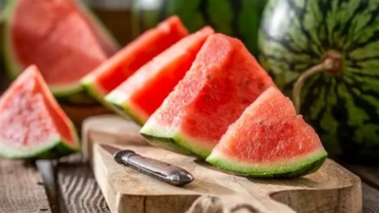 حمية البطيخ.. قواعد تناول الفاكهة الصيفية لتعزيز الشعور بالشبع وفقدان الوزن